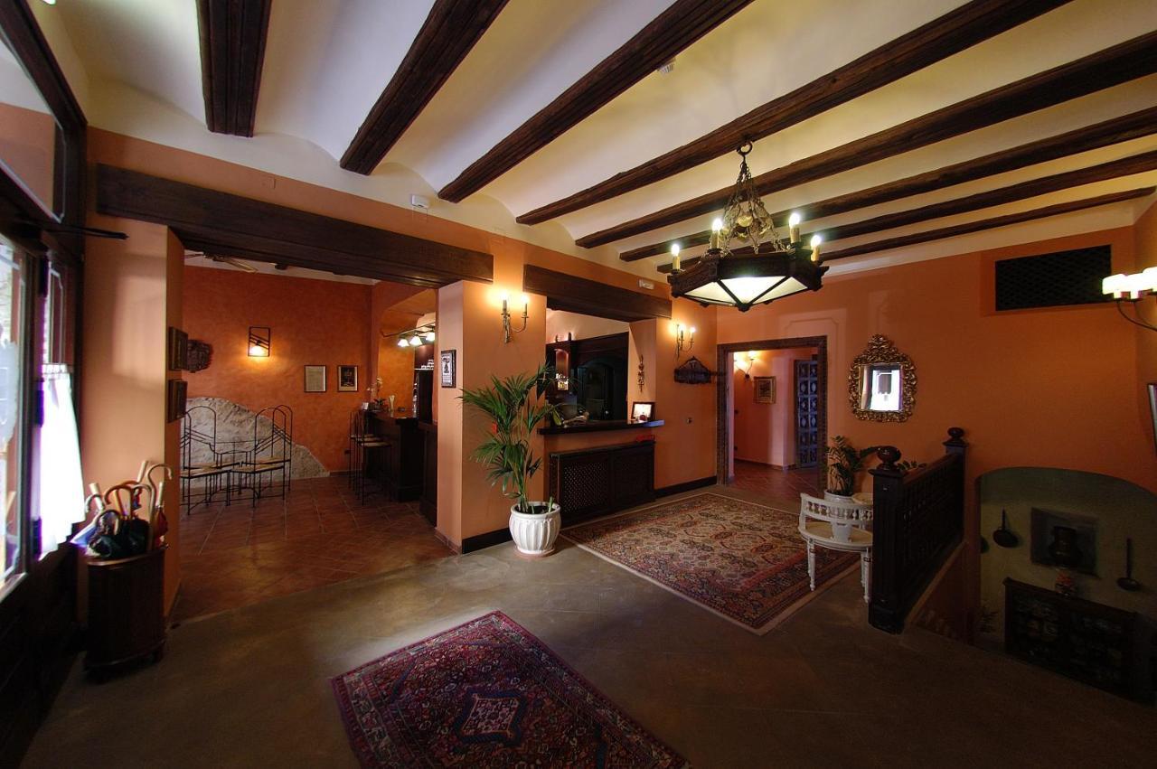 Hotel Spa Don Inigo De Aragon Лас-Куэвас-де-Каньярт Экстерьер фото
